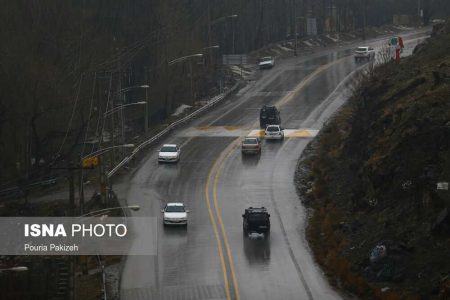 بارش باران در جاده های 15 استان/ ترافیک نیمه سنگین در 2 محور