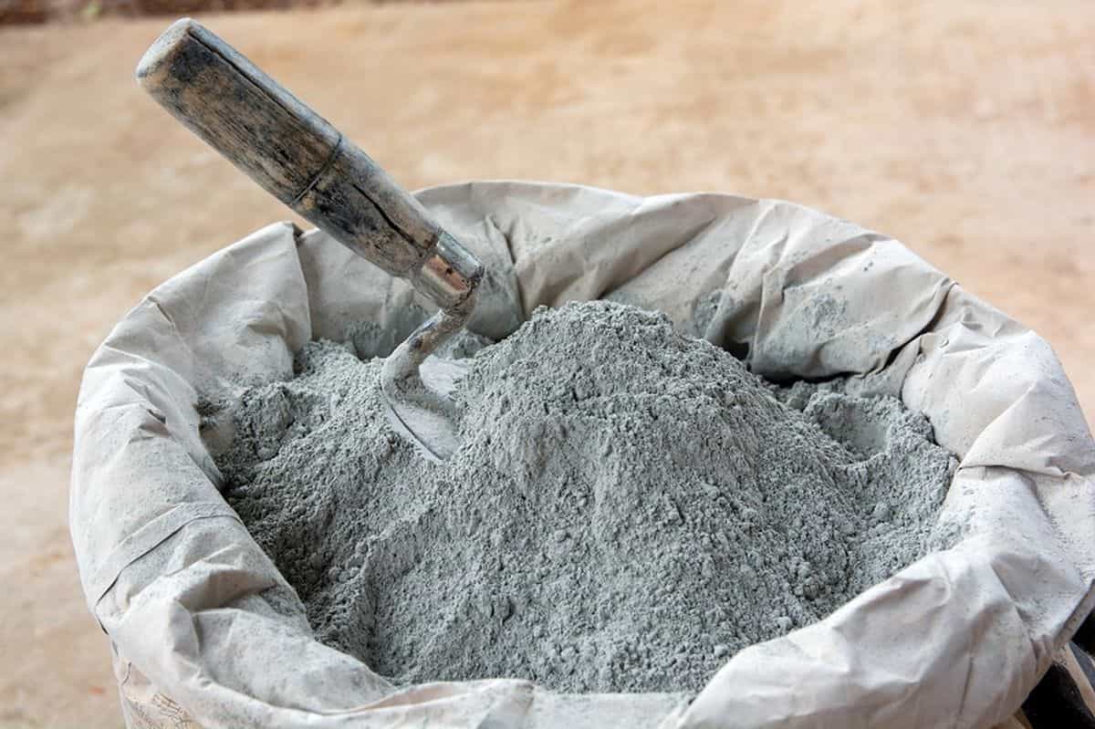 بررسی و قیمت کیسه سیمان سیاه ۵۰ کیلویی