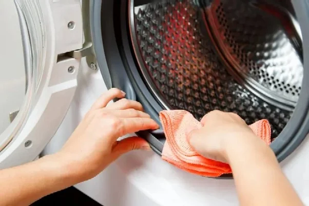 انسداد فیلتر تخلیه لباسشویی ال جی چه مشکلاتی ایجاد می کند؟